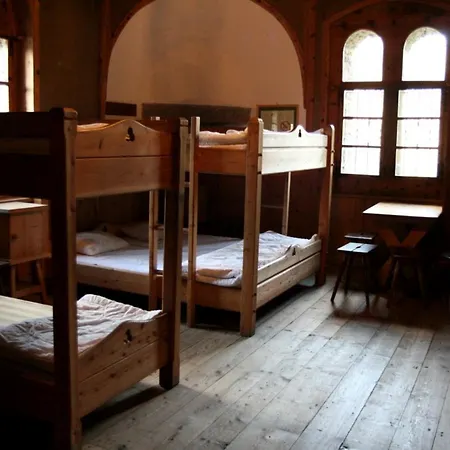 Ostello Burg Finstergrun *