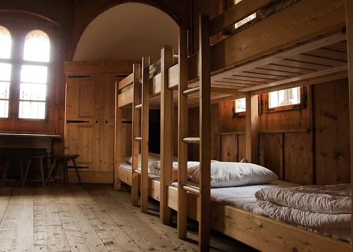 Hostel Burg Finstergrun *